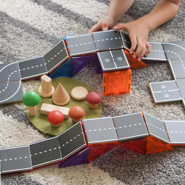 Learn & Grow Toys - Magnetic Tiles Toppers - Road Pack - Image 18