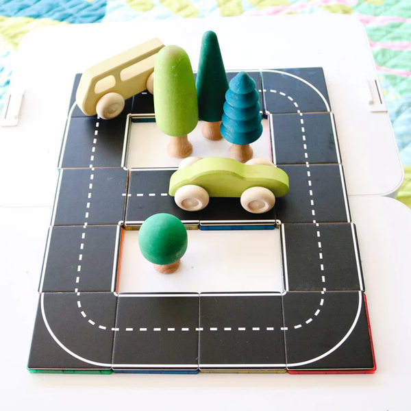 Learn & Grow Toys - Magnetic Tiles Toppers - Road Pack - Image 10